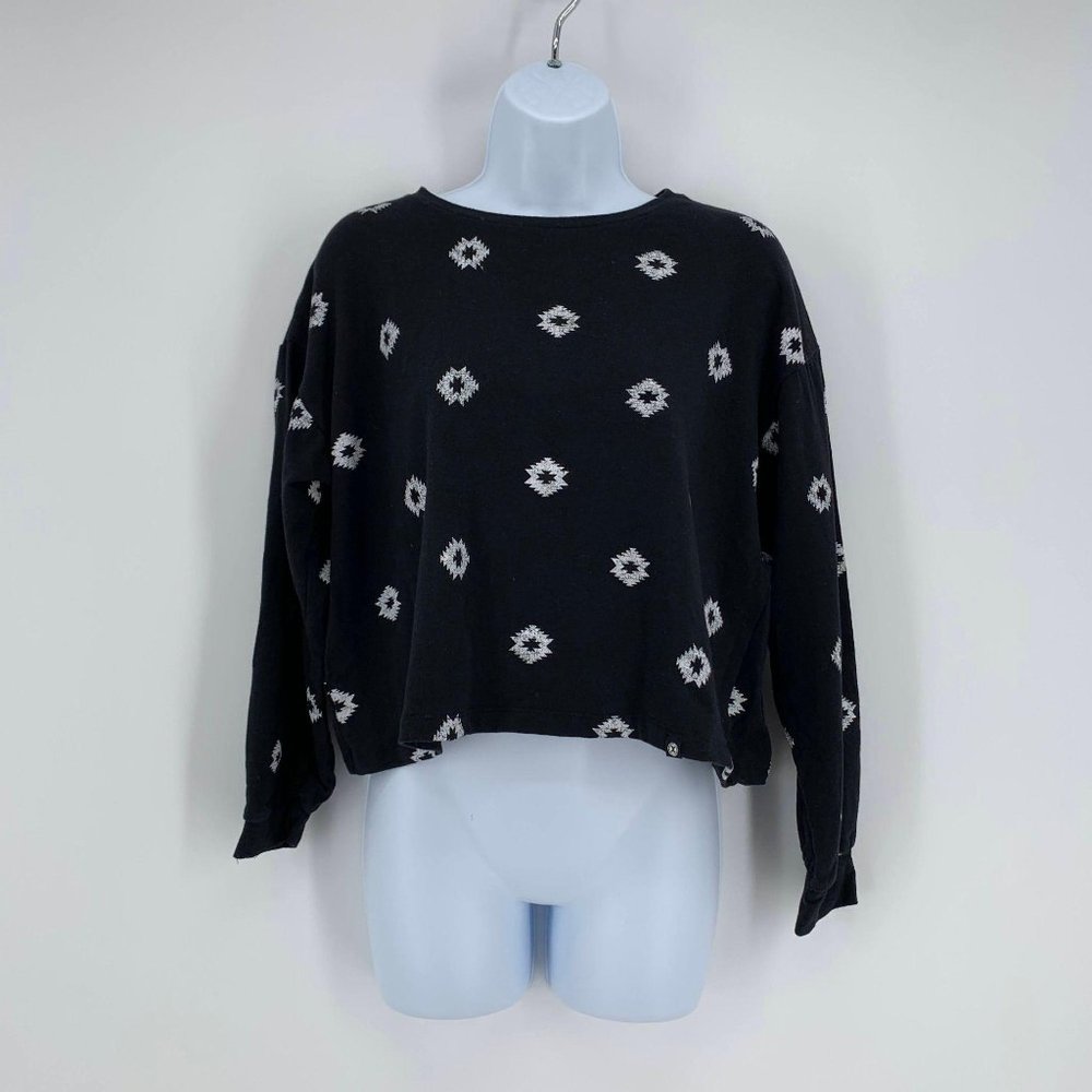 Circle X NWOT Women Black White Cropped Pullover Long Sleeve Sweater Size Medium